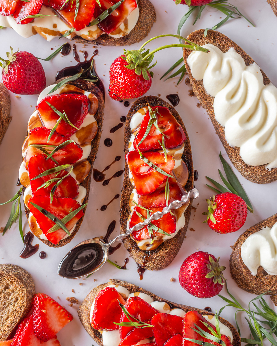 Strawberry Toasts with Fromage Blanc & Thyme Kit